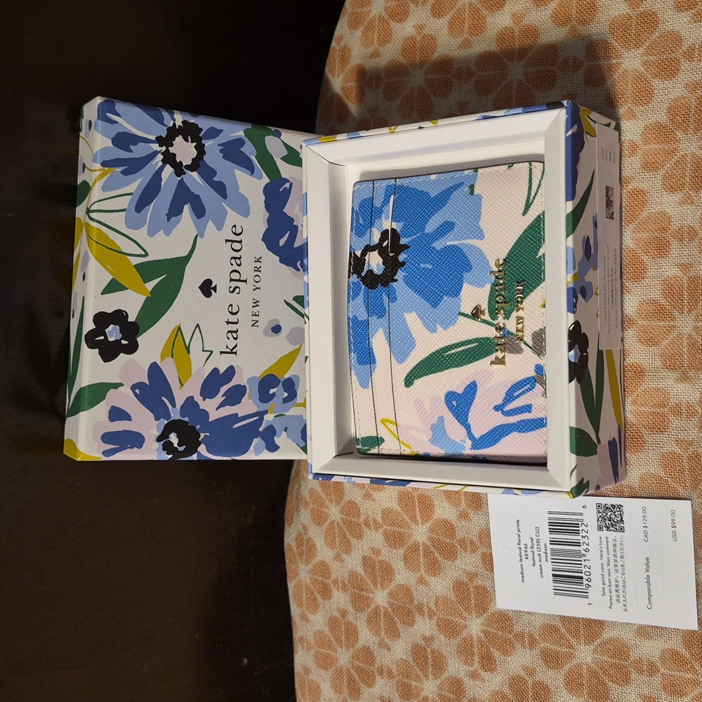 NWT/Box 💐 KATE SPADE 💐 MADISON Festive Floral 😍 Card Case 😍 LEATHER 🩷 $99 R